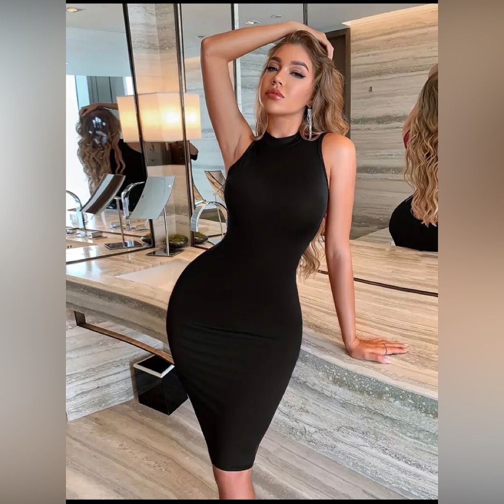 🖤Chic crew neck black Body-con 👗dress🖤